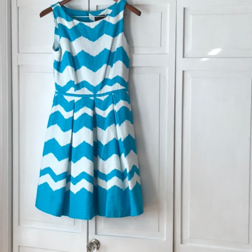 Just Taylor blue and white dress
